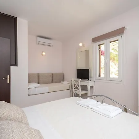 Naxos Luxury Villa *