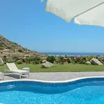 Naxos Luxury *