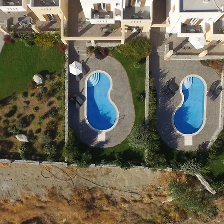 Naxos Luxury *