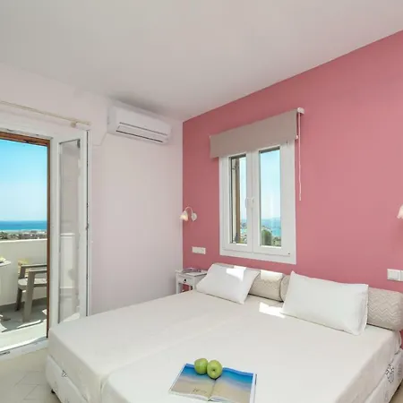 Naxos Luxury